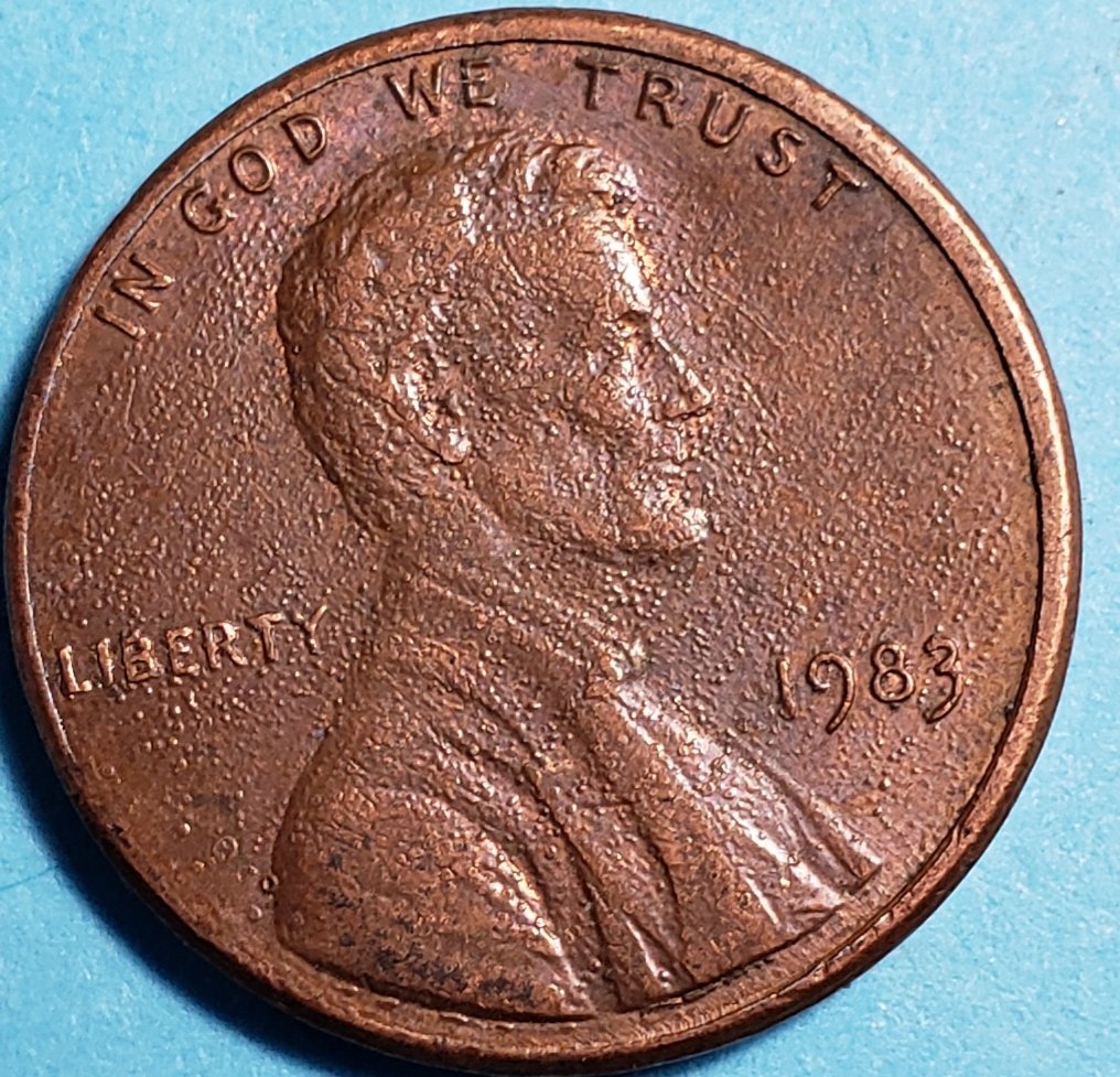 1983-Lincoln-Penny-With-Bubbles-All-Over-Is-This-Mint-Damage?