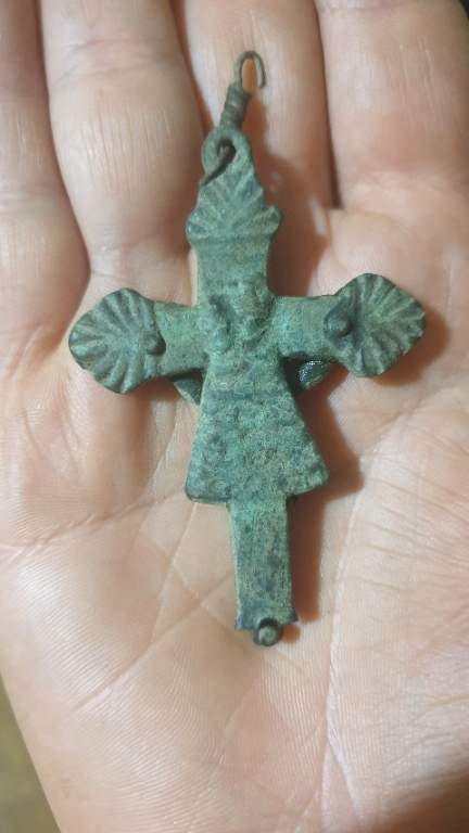 I-Want-Share-With-You-This-Crucifix