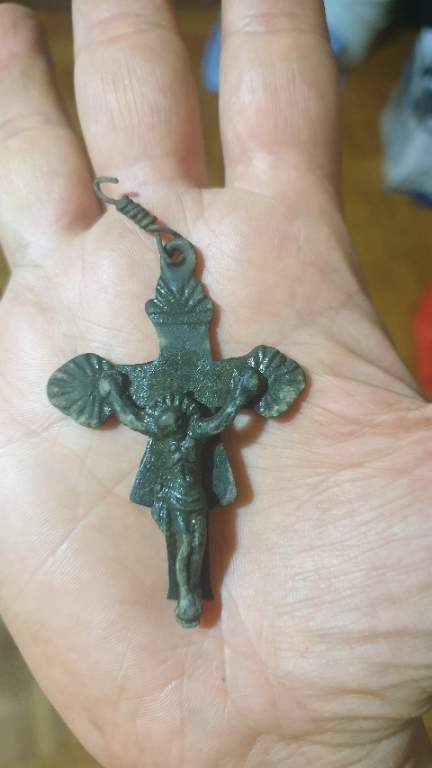 I-Want-Share-With-You-This-Crucifix