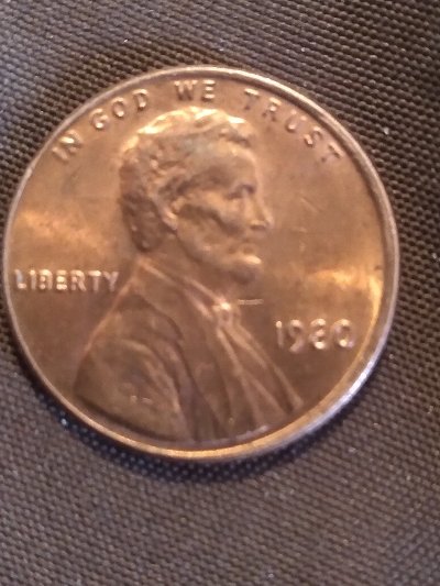 I-Got-A-1980-Penny-That-Dosent-Look-Like-It's-Lined-Up-Right-Is-It-Worth-More-Then-1cent?