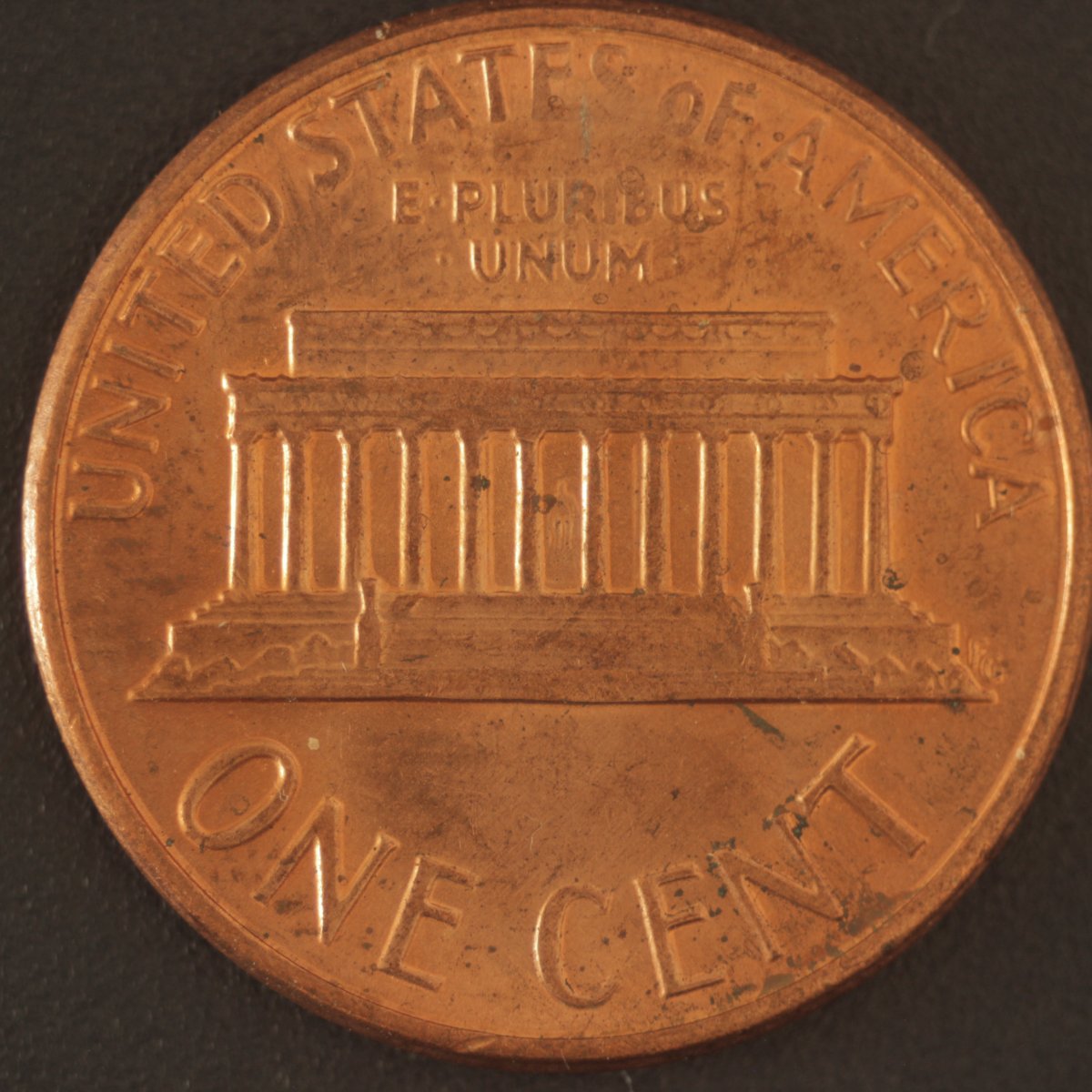 Glare-And-Brightness-Of-A-Coin