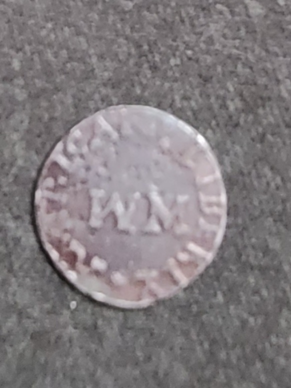 Real-Vs-Counterfeit-1776-William-Moulton-NH-Half-Penny