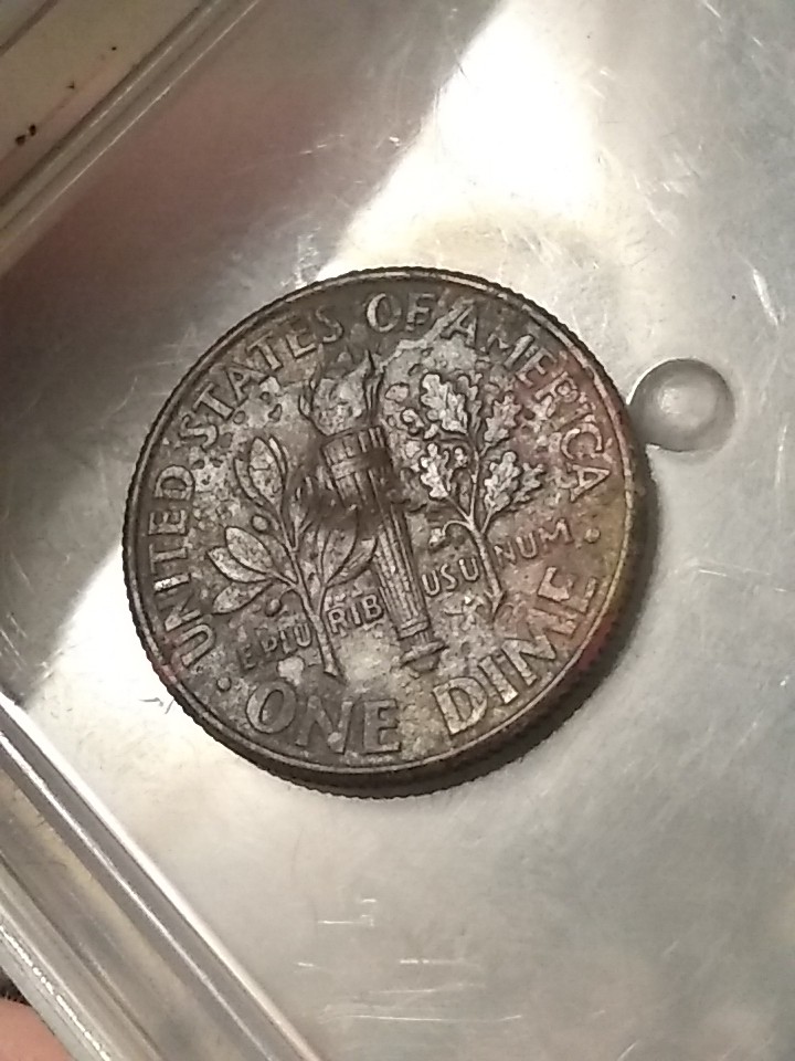 2015-P-Dime-With-Odd-Coloring-And-Weird-Bubble?