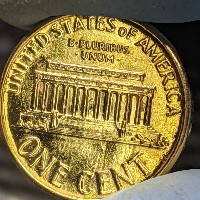 Is-This-1999-Lincoln-Memorial-Cent-Missing-It's-Copper-Coating?