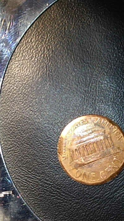 1970's-Lincoln-Memorial-Penny-Not-Sure-If-Its-Counterfeit
