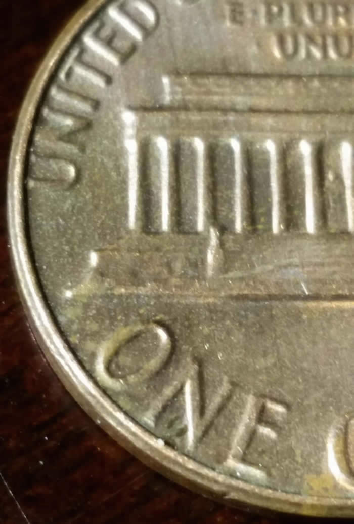 This-Mark-On-Rev.-1981-D-Lincoln-Memorial-Penny-By-The-Letter-N