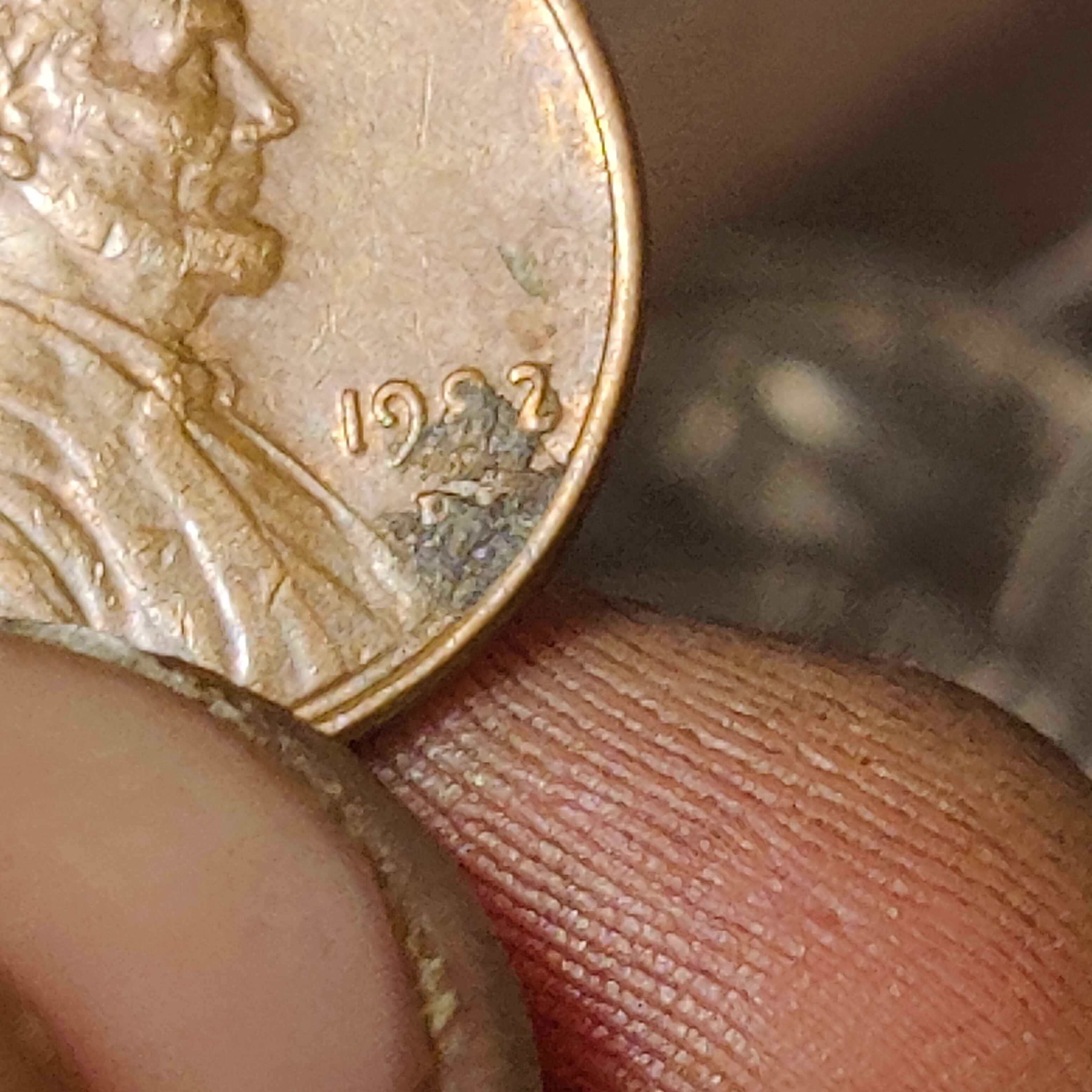 1982-D-Penny.so-I'm-Unsure,-If-This-Is-A-1982-D-Copper-Small-Date-Or-Large-Date.