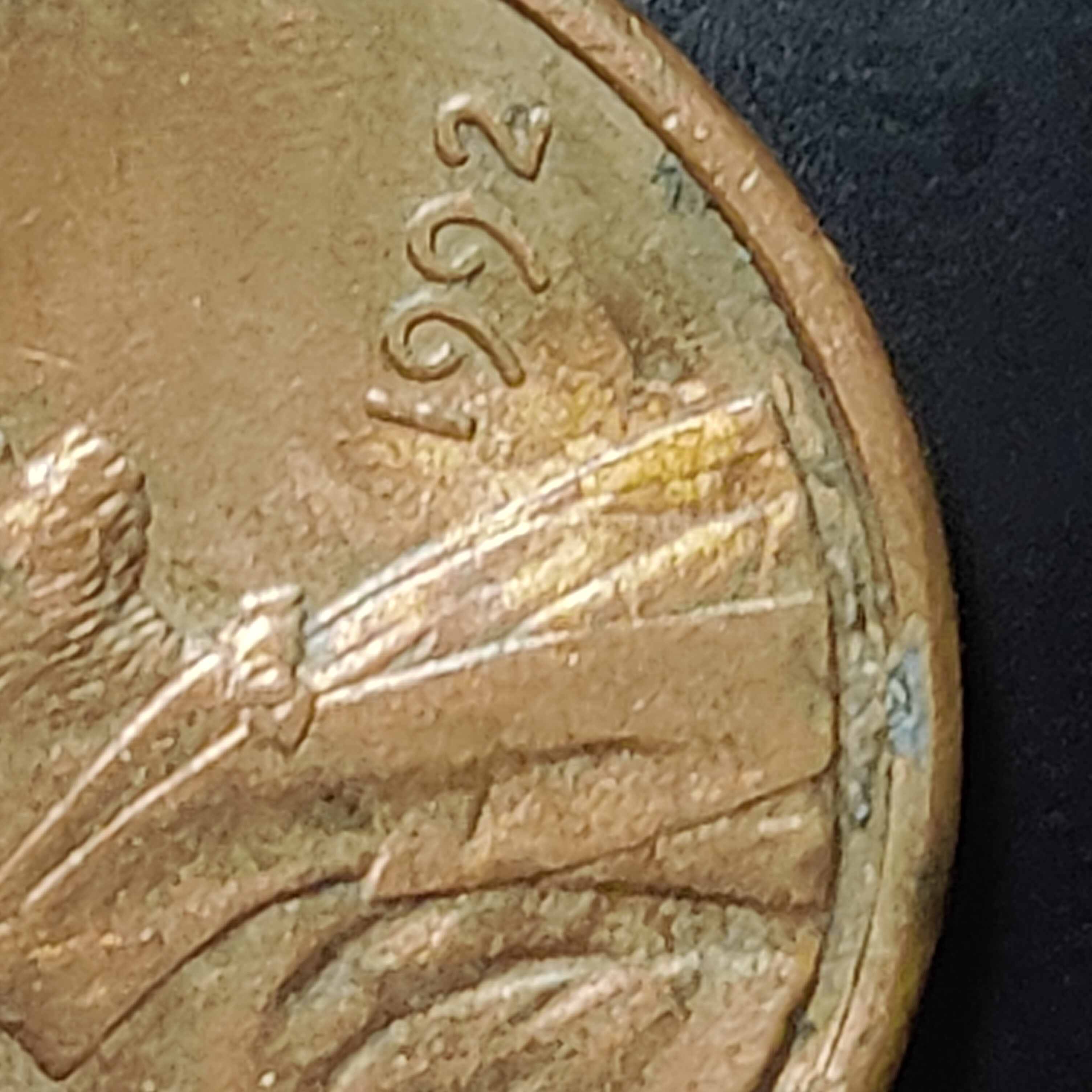 Hmm-1992-Penny-With-Cuds-And-Who-Knows-What-Else-Is-Goin-On-With-This-Bad-Boy.