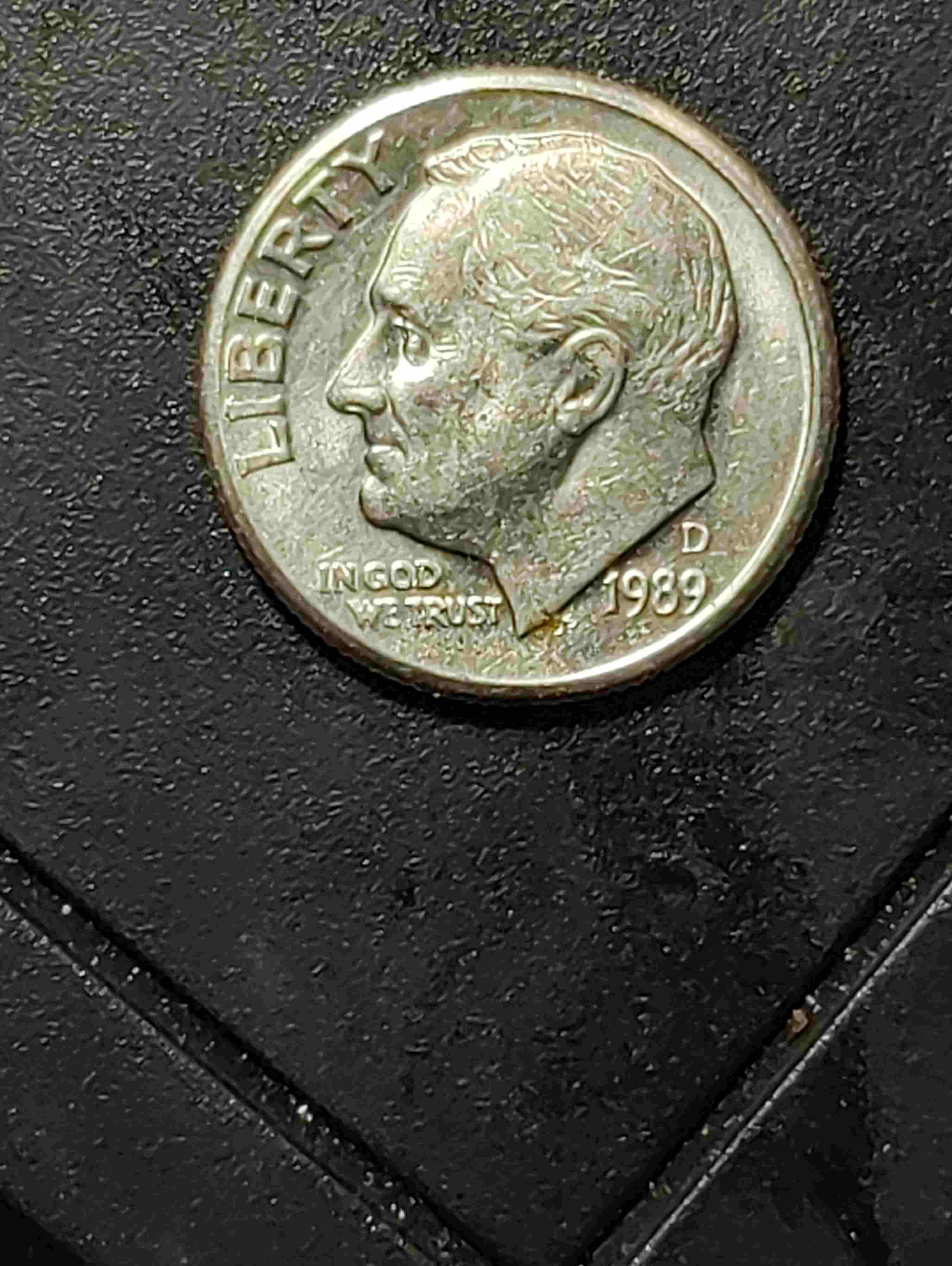 1989-Dime--Bands-On-Bottom-Of-Torch-Didn't-Take-But-The-Other-Bands-Are-There.