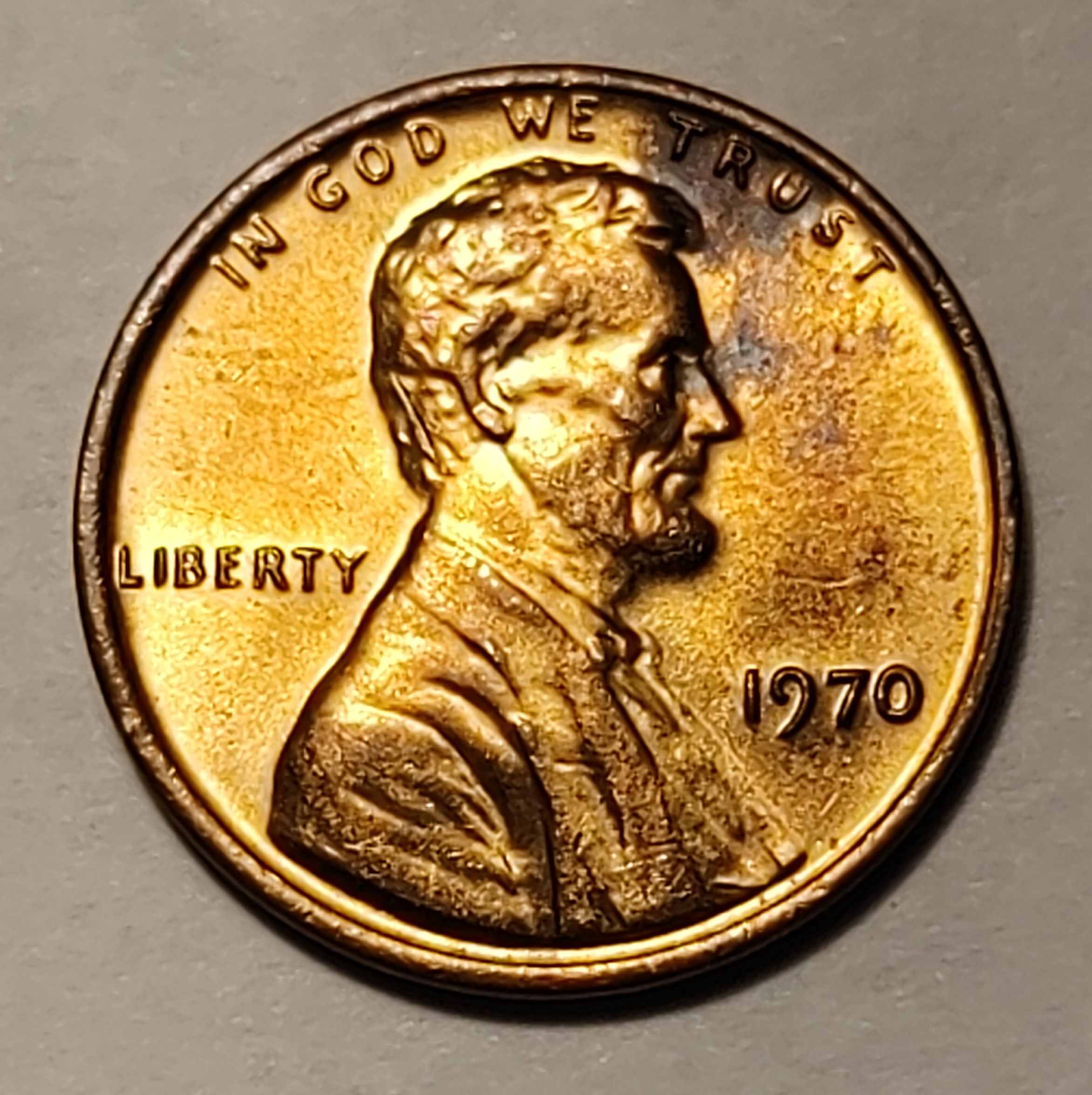 1970-Penny-Grade-Worthy?-Dbling-Inside-Columns-And-Ceiling.-Is-That-An-E-In-Hairline?
