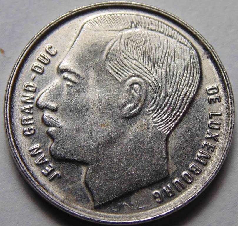 Post-A-Coin-Or-Medal-With-A-Die-Crack!