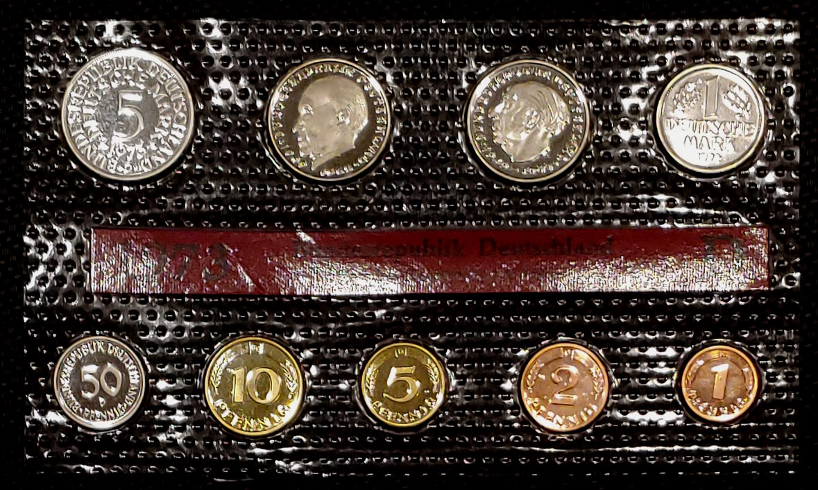 International-Birthyear-Set-Collection-Of-NumisƐd