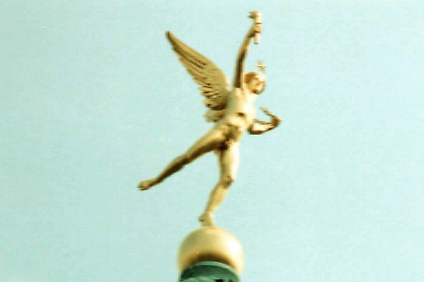 Post-Your-Coins-And-Medals-That-Depict-A-Statue