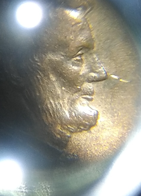 2000-D-Lincoln-...-Mouth-Looks-Like-He-Is-Striking-His-Tounge-Out