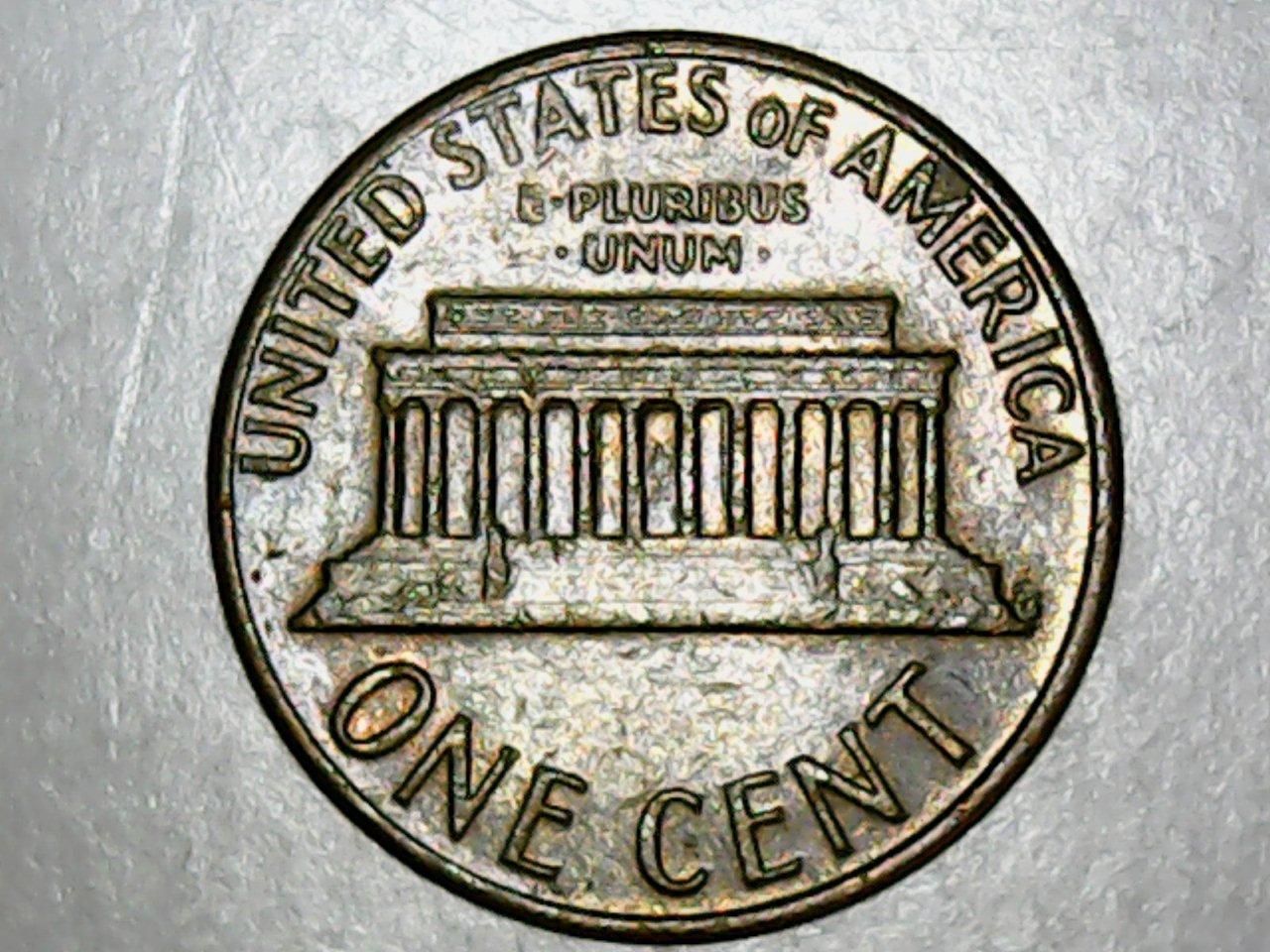 Is-There-A-Slanted-5-Variation-On-The-1975-D-LMC--?
