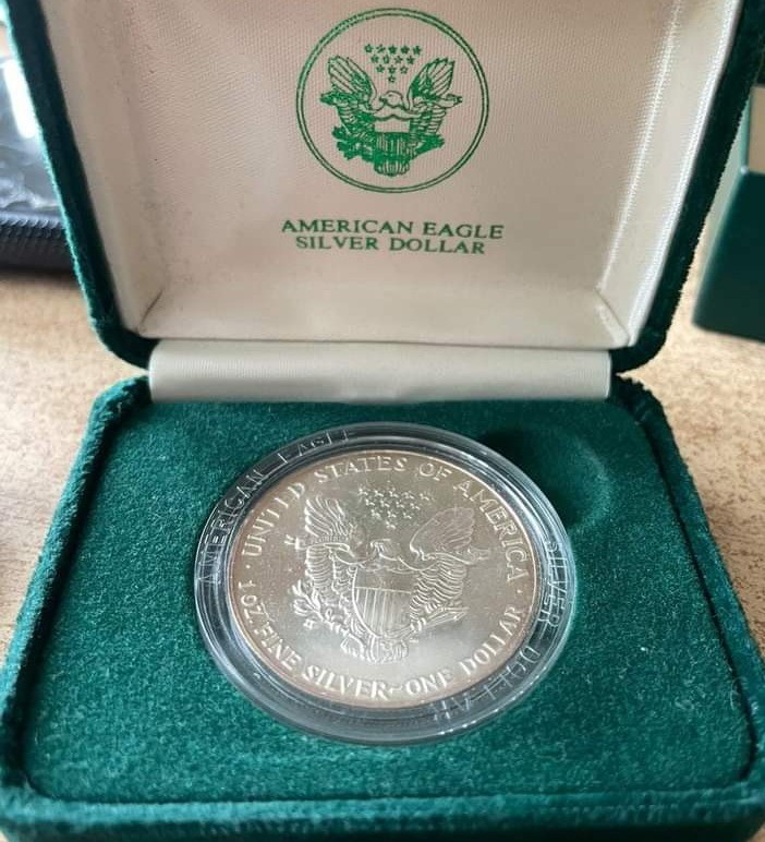 American-Eagle-Silver-Dollar-1992