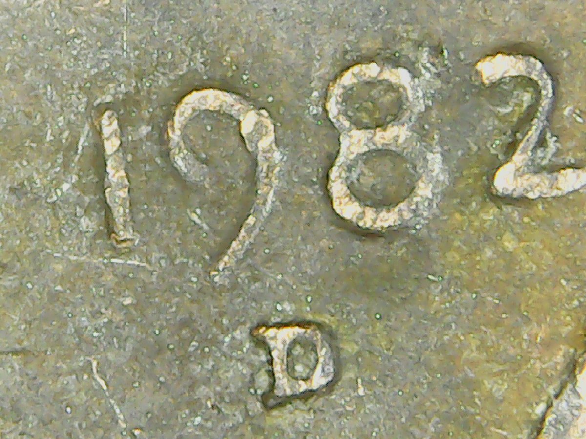 Is-This-A-1982-D-Lg-Or-Sm-LMC?