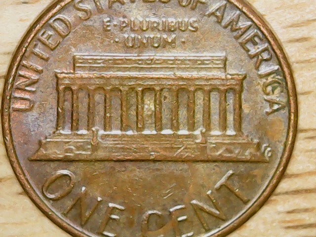 Found-This-1982-D-Penny-With-Raised-Lines-On-Obverse-And-Reverse