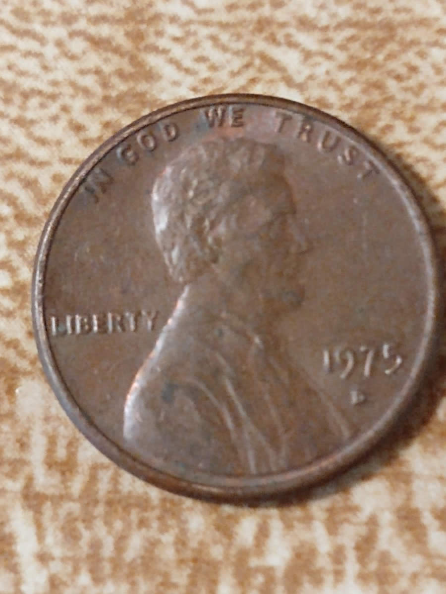 1975-D-Lincoln-Cent-Extra-Column?--Machine-Double?