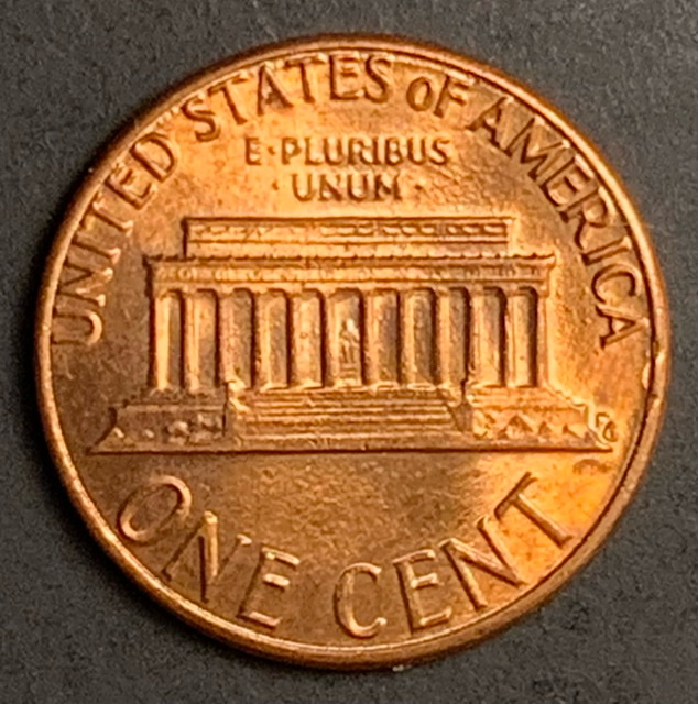 1984-D-Lincoln-Memorial.-Crack?
