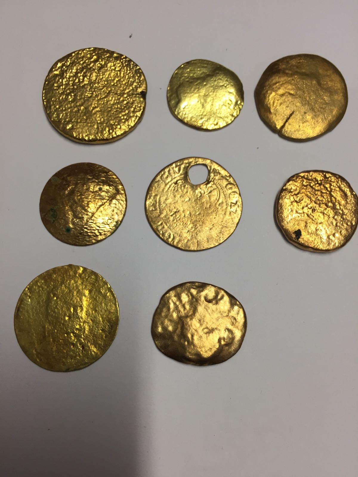 Big-Questions-On-These-Coins-?-Who-Can-Help-Me-?