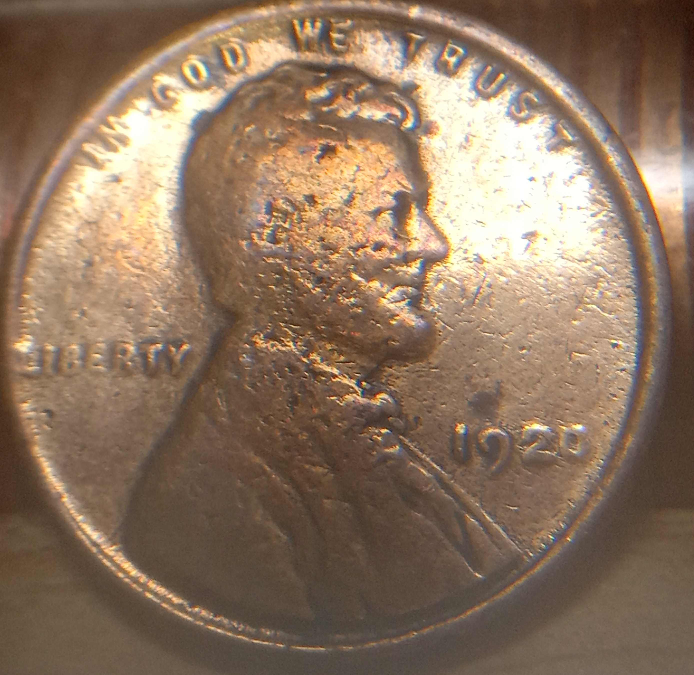 Its-A-1920-Wheat-Penny.-But-Can-Anyone-Help-Me-As-To-Why-The-Tone-Looks-Like-This