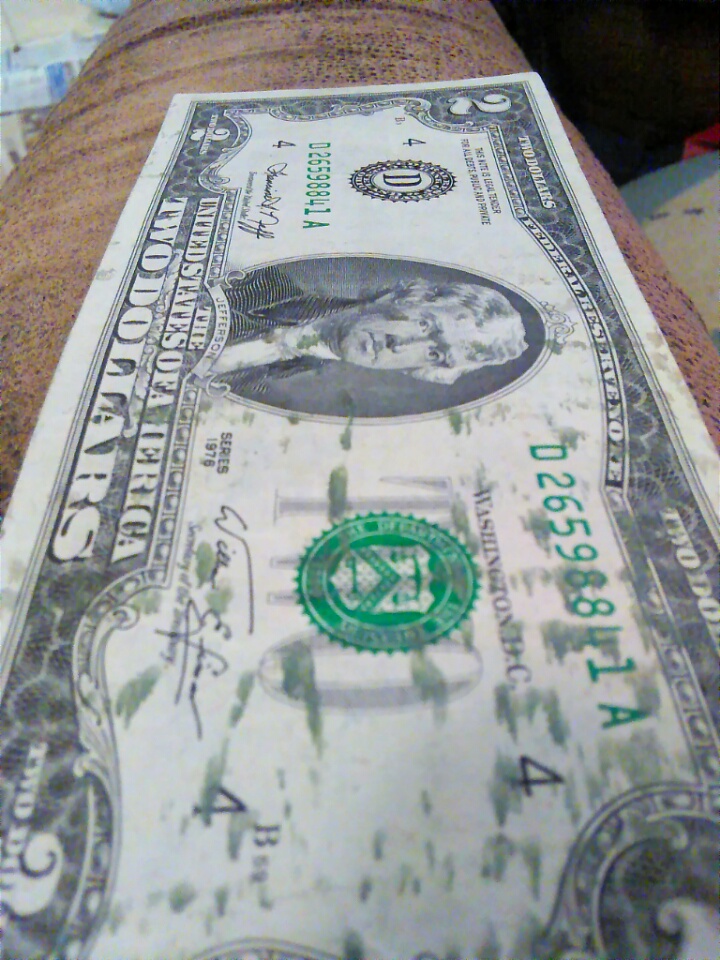 1976-$2-Bill.major-Ink-Smear!!-It's-The-Green-Metallic-Ink.any-Added-Value?