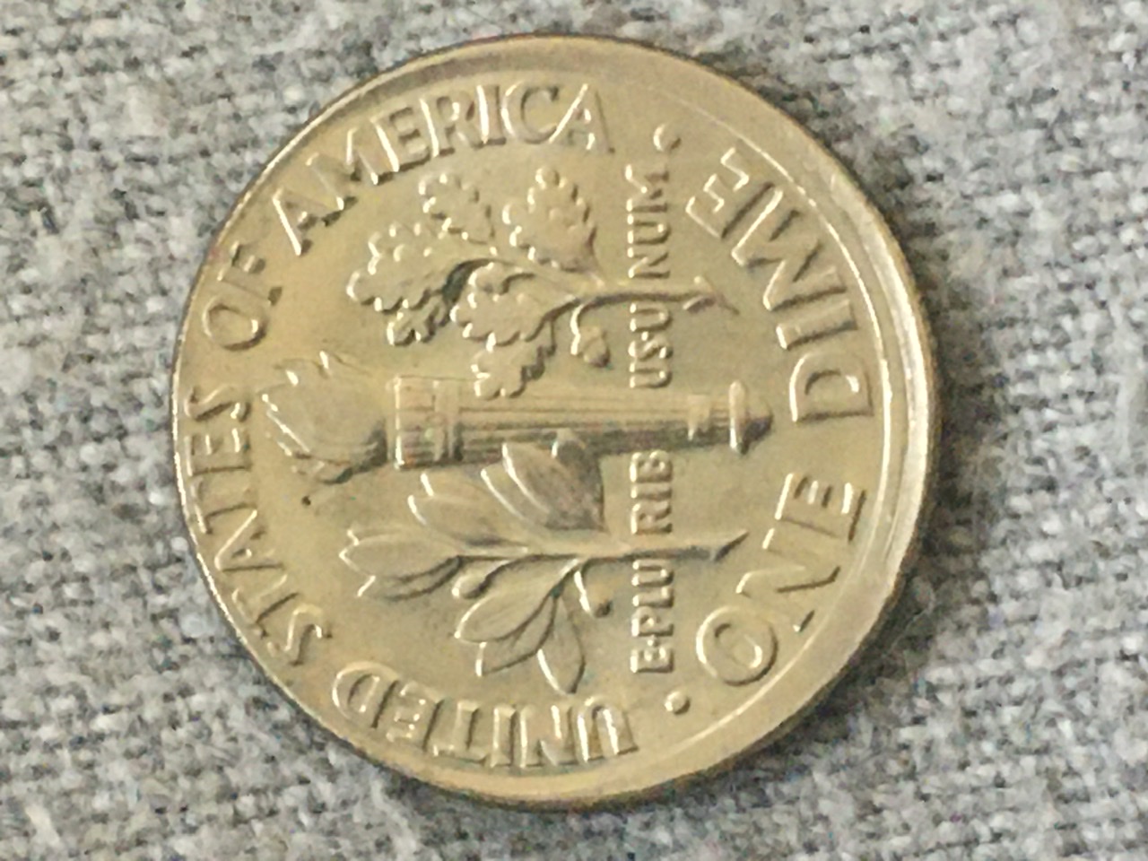 1998-P-Dime-Struck-Outside-Of-Collar?