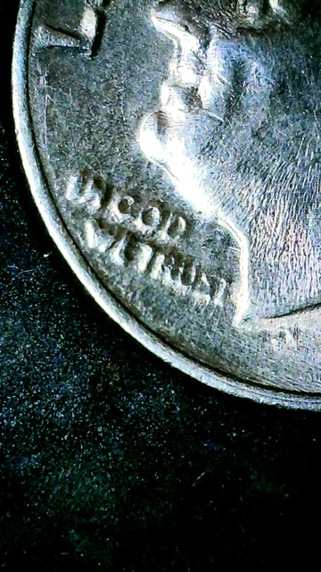 1982-P-Dime-For-Chip-In-Eye?