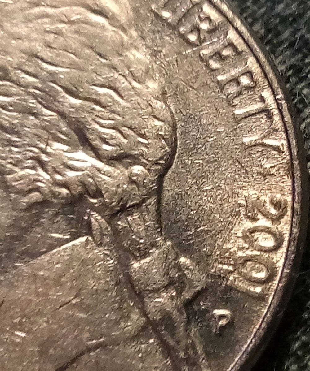 2001-P-Nickel-..metal-Looks-Different-And-Seems-To-Have-Clash-?-Please-Help