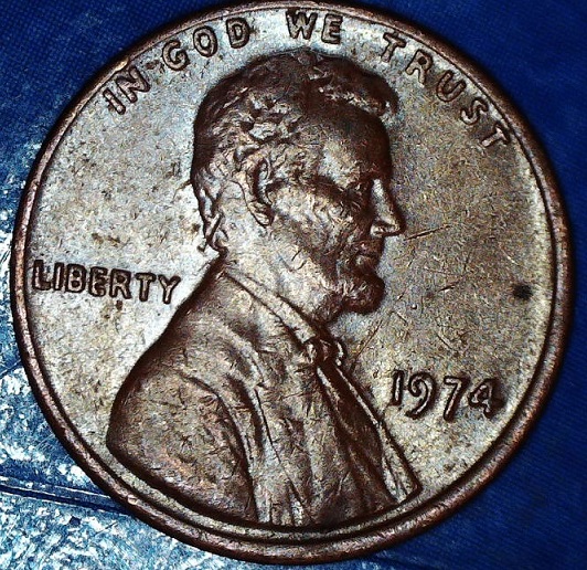 1974-Lincoln-Memorial-Cent-Gutter-Strike-Through-Or-Something-On-Reverse
