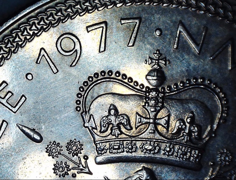 1977-Isle-Of-Man-Jubilee-One-Crown