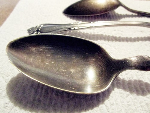 Well-Water-Toning?-Silver-Plated-Spoon-Tones-In-My-Dishwater.