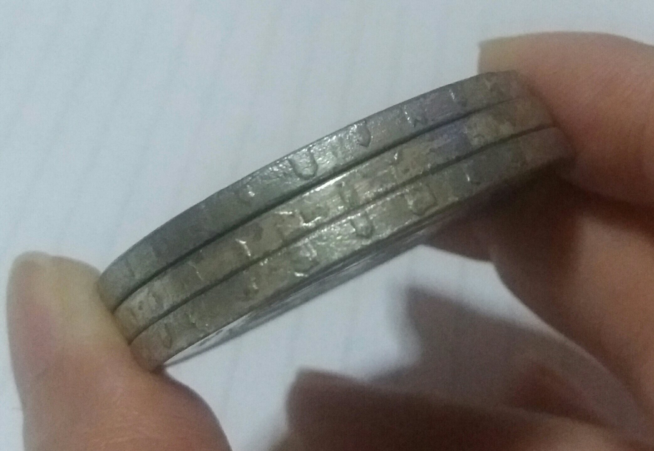 Help!-Fake-Or-Real?-Strange-Edge-On-1977-50-Francs-Coins.