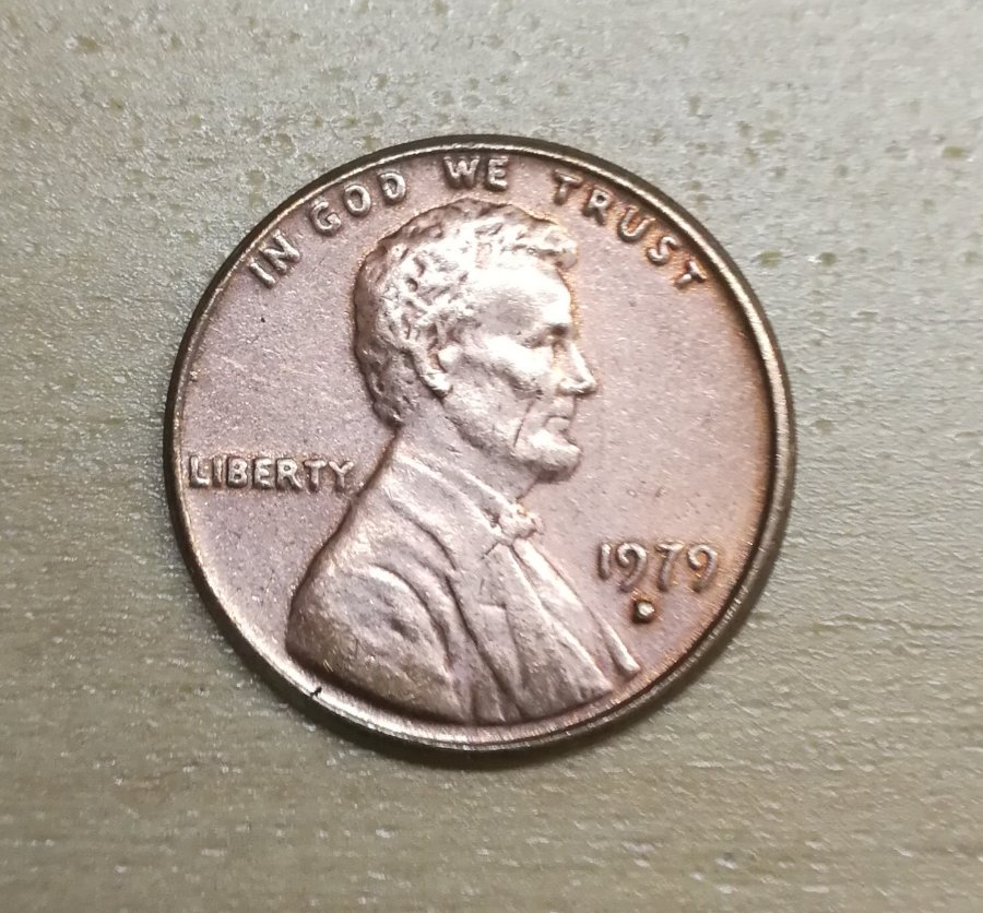Lincoln-Cent-Coin-Without-Hole-On-Letter-Truly-Red-Shade