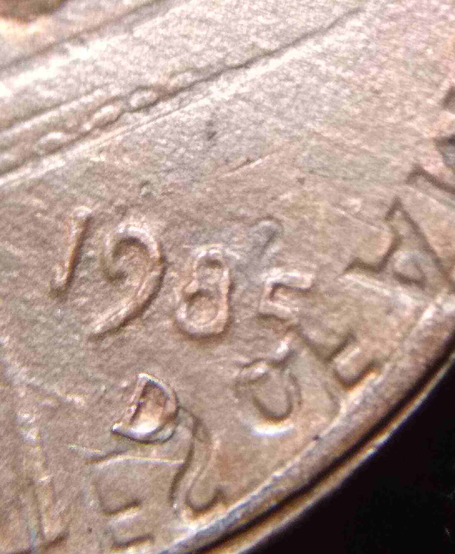 1985-D-Lincoln-Memorial-Cent---What-Type-Of-Error-Is-This.--Should-I-Send-It-To-PCGS?-Vise-Job
