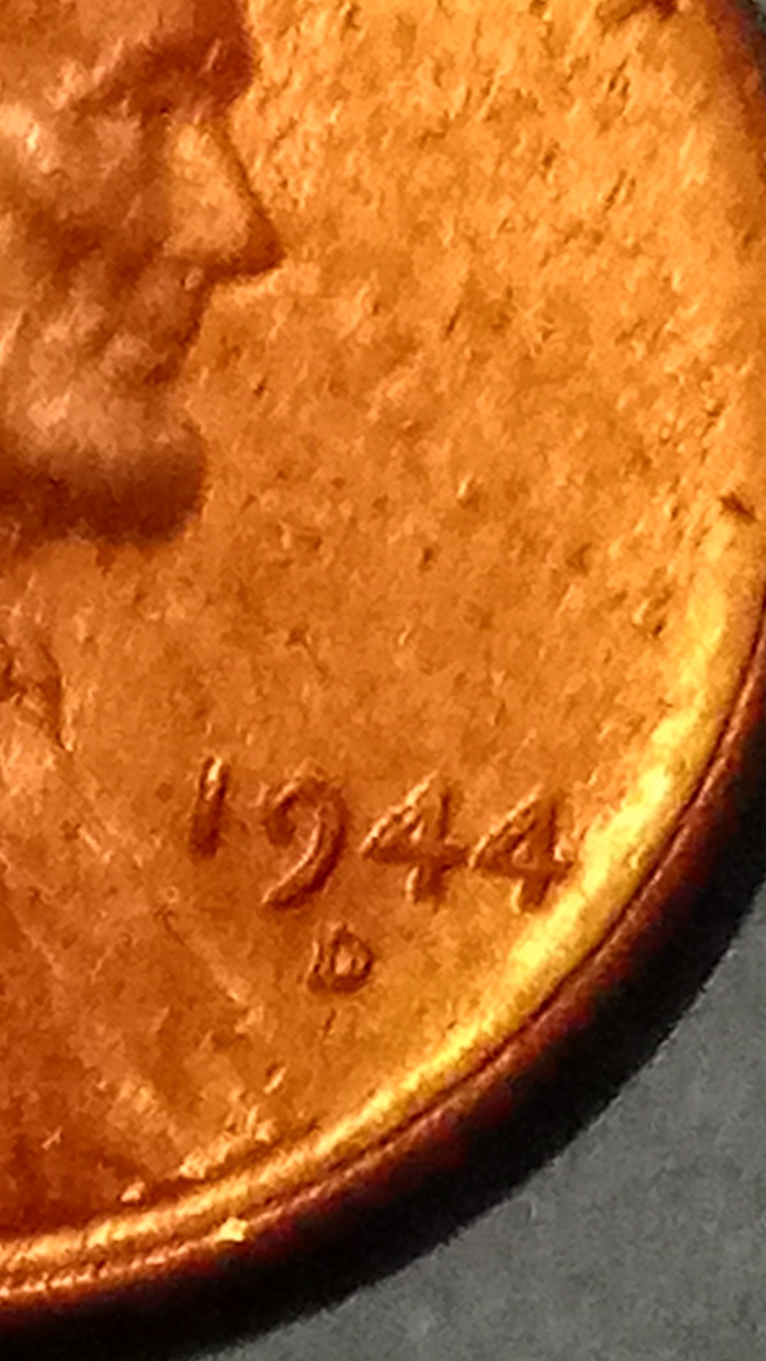 1944-D-Wheat-Penny,-With-Stripes-On-Back-Side