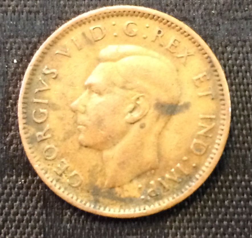 1947-Canada-Pointed-7-Maple-Leaf.-Grade-Please?