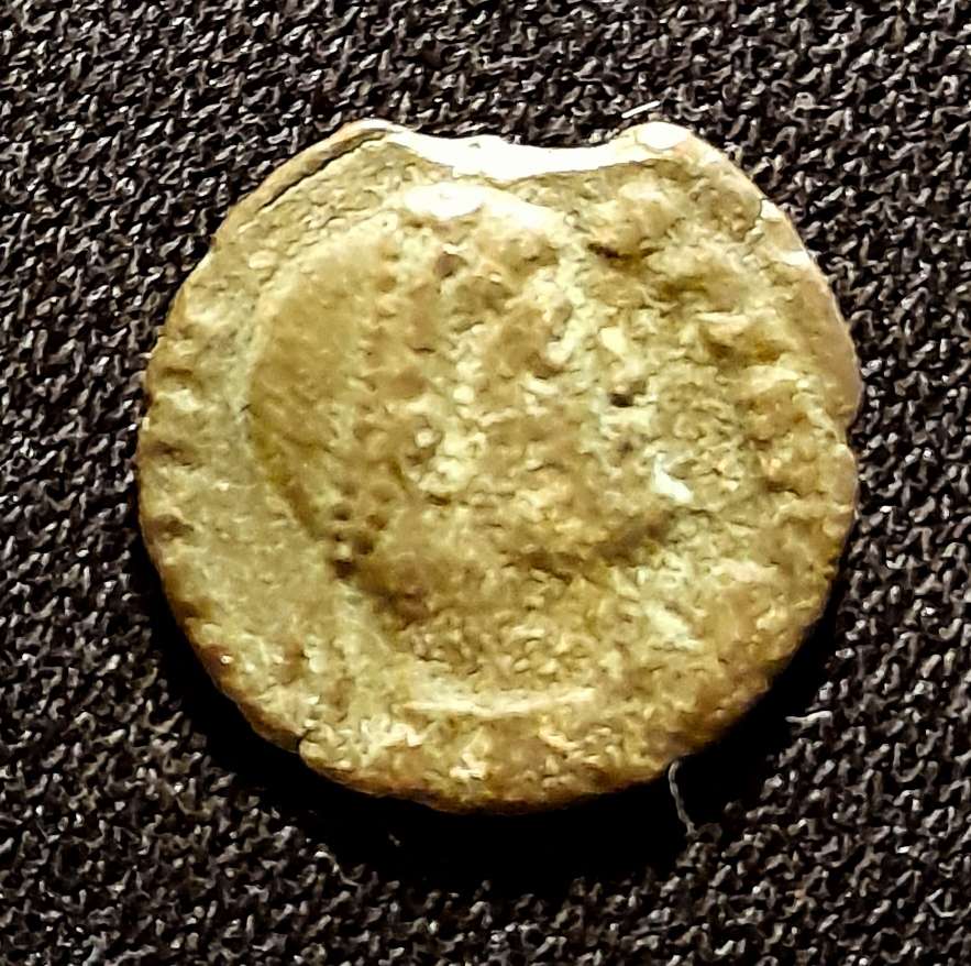 Unidentified-Roman-Coin?-Help-Please.