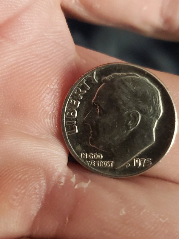 One-Dime-1975-No-Mint-Mark-Rare?