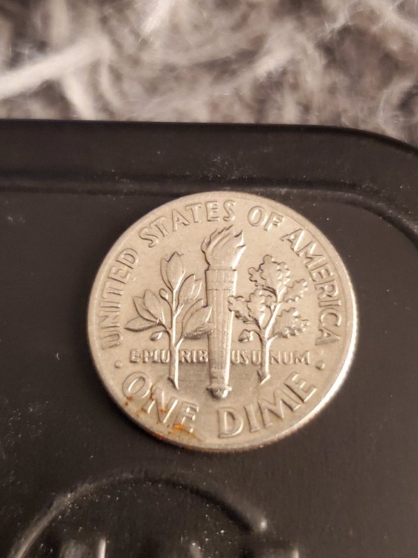 One-Dime-1975-No-Mint-Mark-Rare?