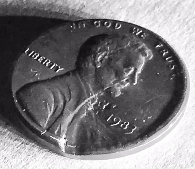 Is-This-1983-Lincoln-Cent-Off-Center-And-Double-Strike?