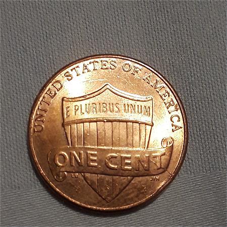 2014-P-Shield-Cent-With-Lightning-Bolt-Die-Crack-Going-Through-The-T