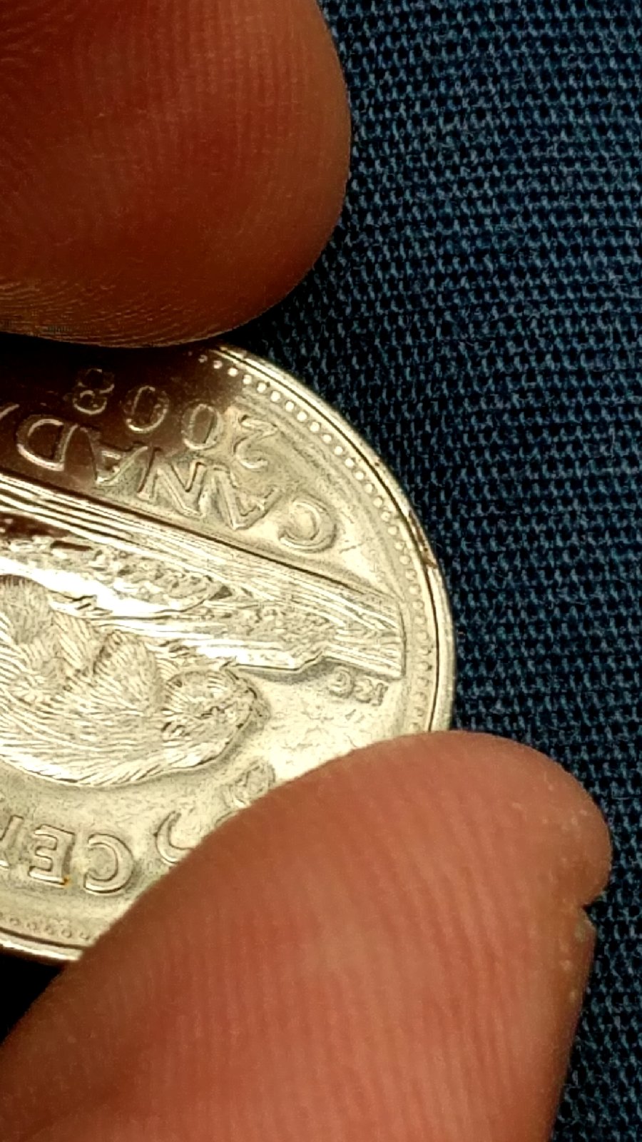 First-Dot-Coin-IV-Found.-Dot-Above-Queen's-Hair.-Is-This-Considered-An-Erro
