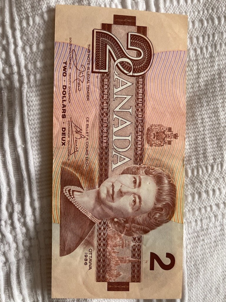 Aug-Prefix-2$-Bills-Canada-Is-The-Signature-What-Really-Matters?