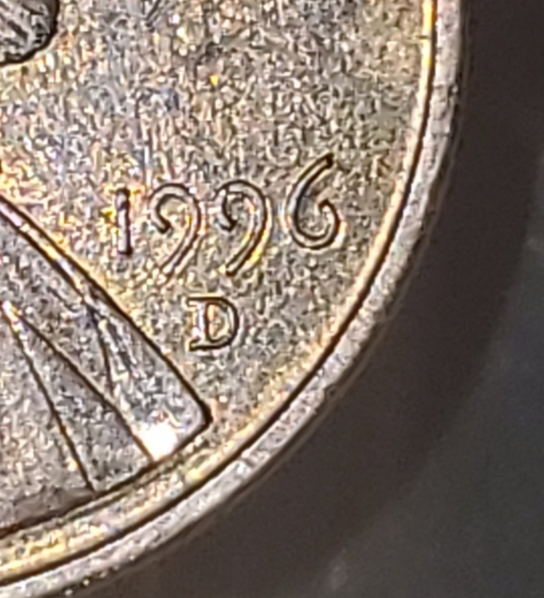 1996-D--Oddly-You-Can-See-Date-1946-Just-Above-1996