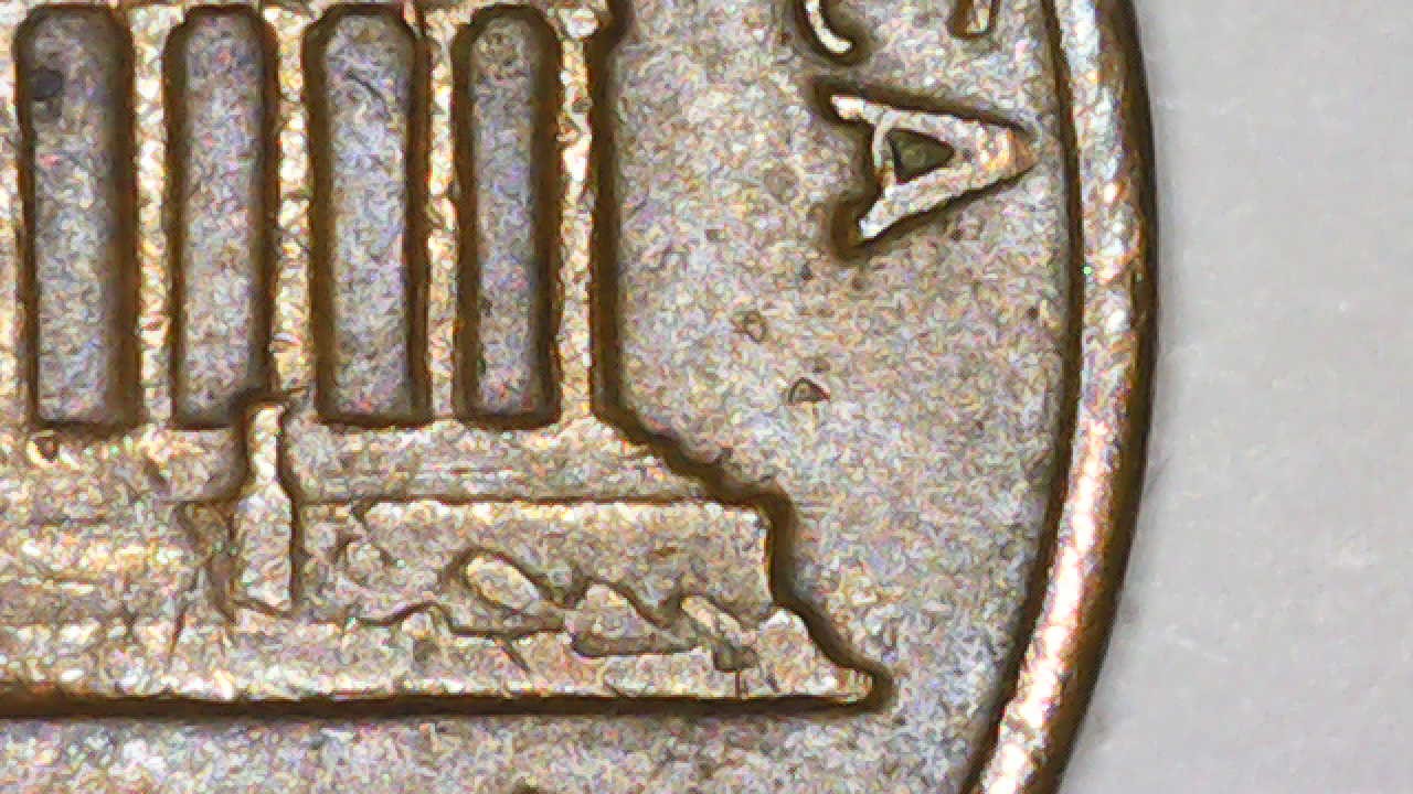1969-D-Penny-Possible-Floating-Roof?
