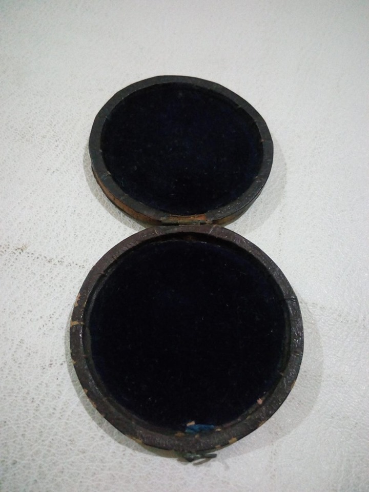 Would-You-Please-Help-On-Identifying-The-Medal