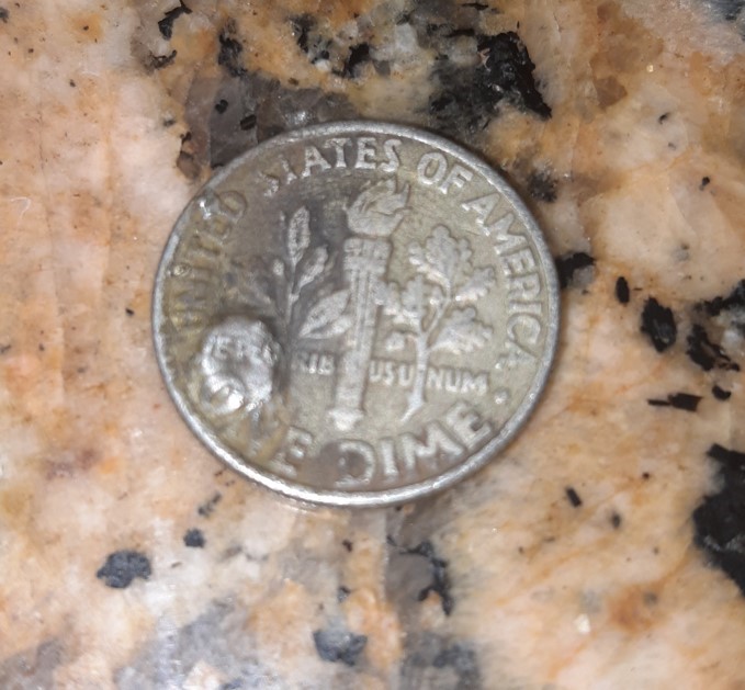 Lets-Try-This-1984-D-Dime,--I-Believe-True-Error-At-Mint-Not-PSD...