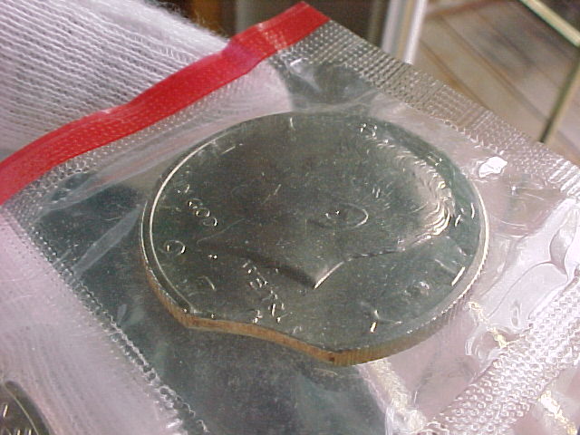 1973-Mint-Set-With-Clipped-Half-Dollar-Planchet